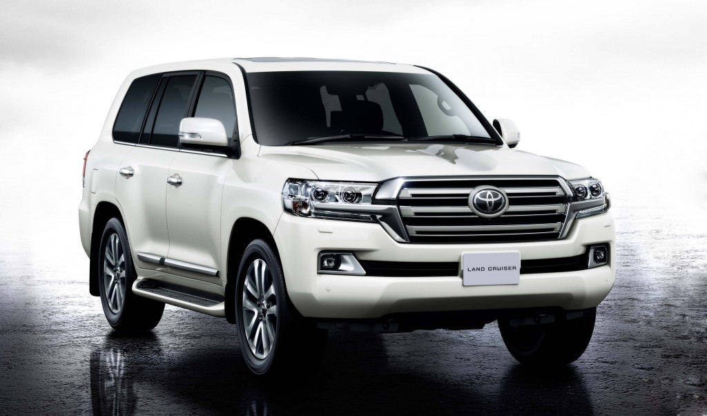 Rent Toyota Land Cruiser V8 in Karachi 